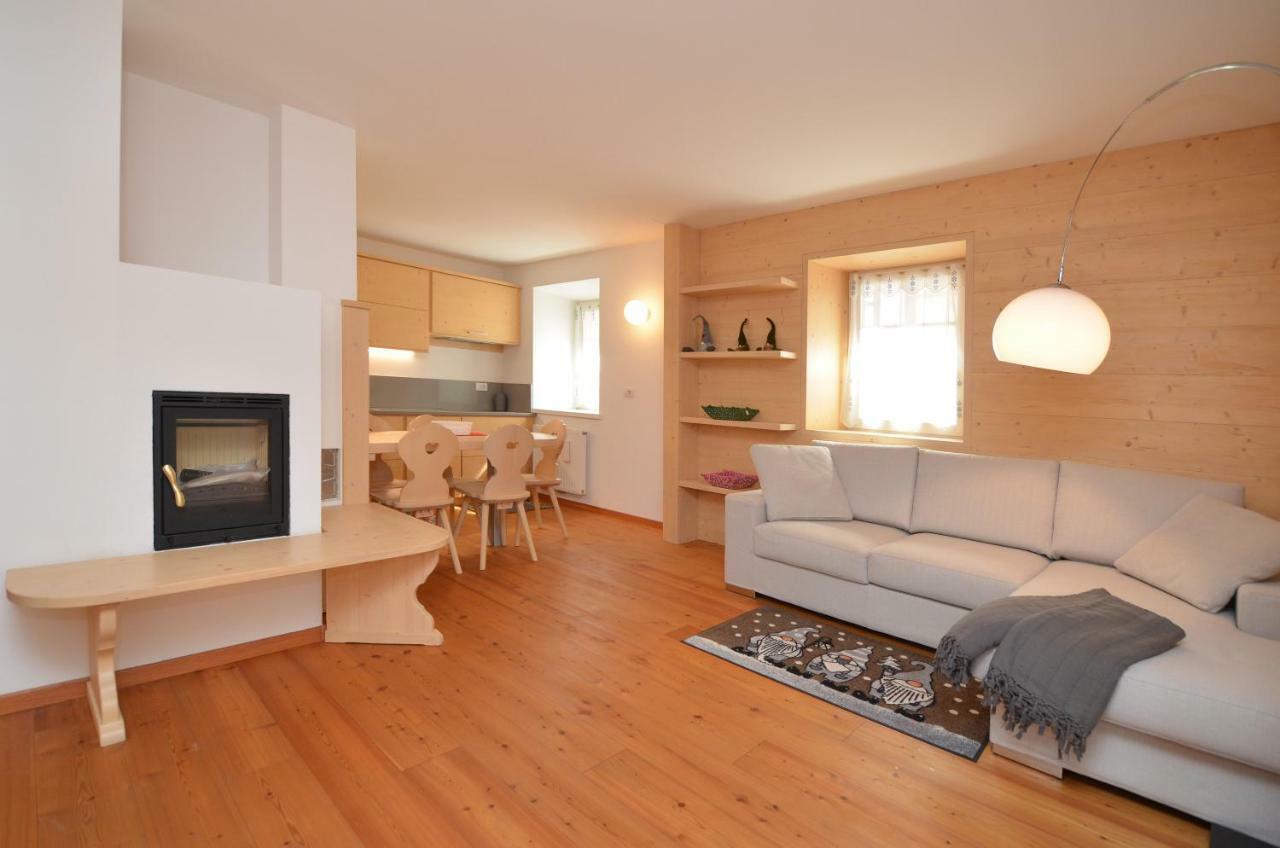 Aurturist Dobbiaco Roulette Apartment Bagian luar foto
